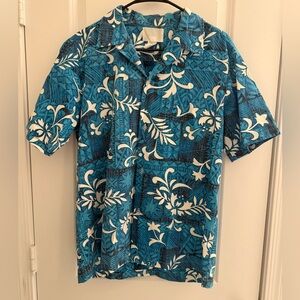 Hawaii's Finest Blue and White Floral Men's Shirt